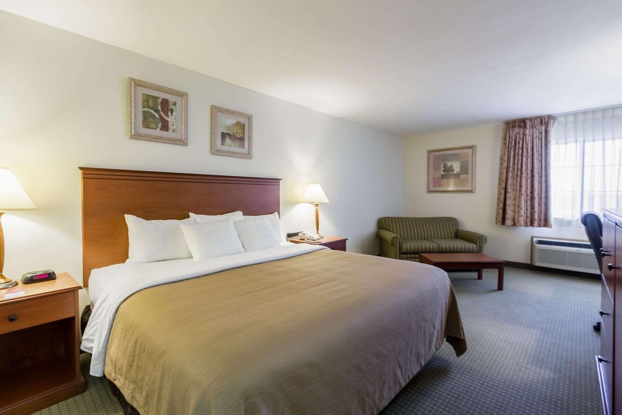Baymont By Wyndham Sw Omaha